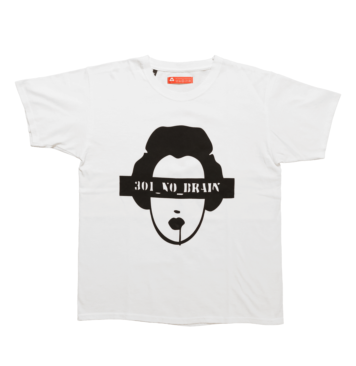 Entrate nel mondo del punk e dei club berlinesi con la nostra T-shirt 301_NO_BRAIN Classic Logo. Disponibile in optical whtie. Realizzata in 100% cotone, offre comfort e stile. Vestibilità regolare. |Cool Kids Never Dies|